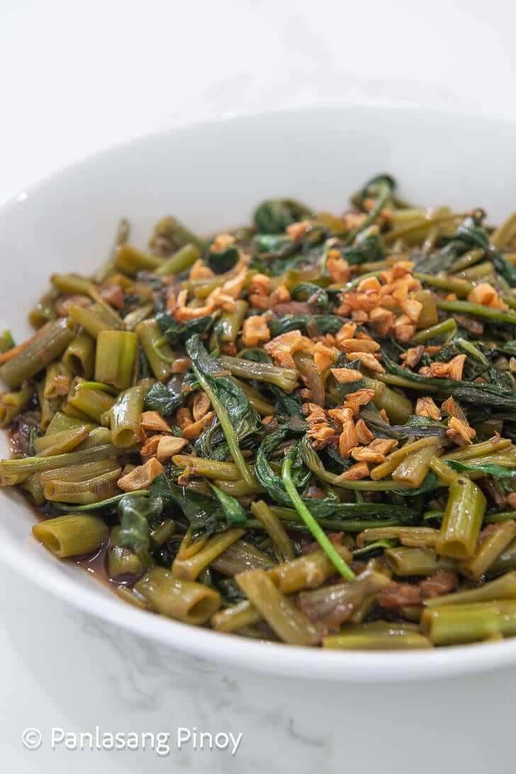 Filipino adobong kangkong