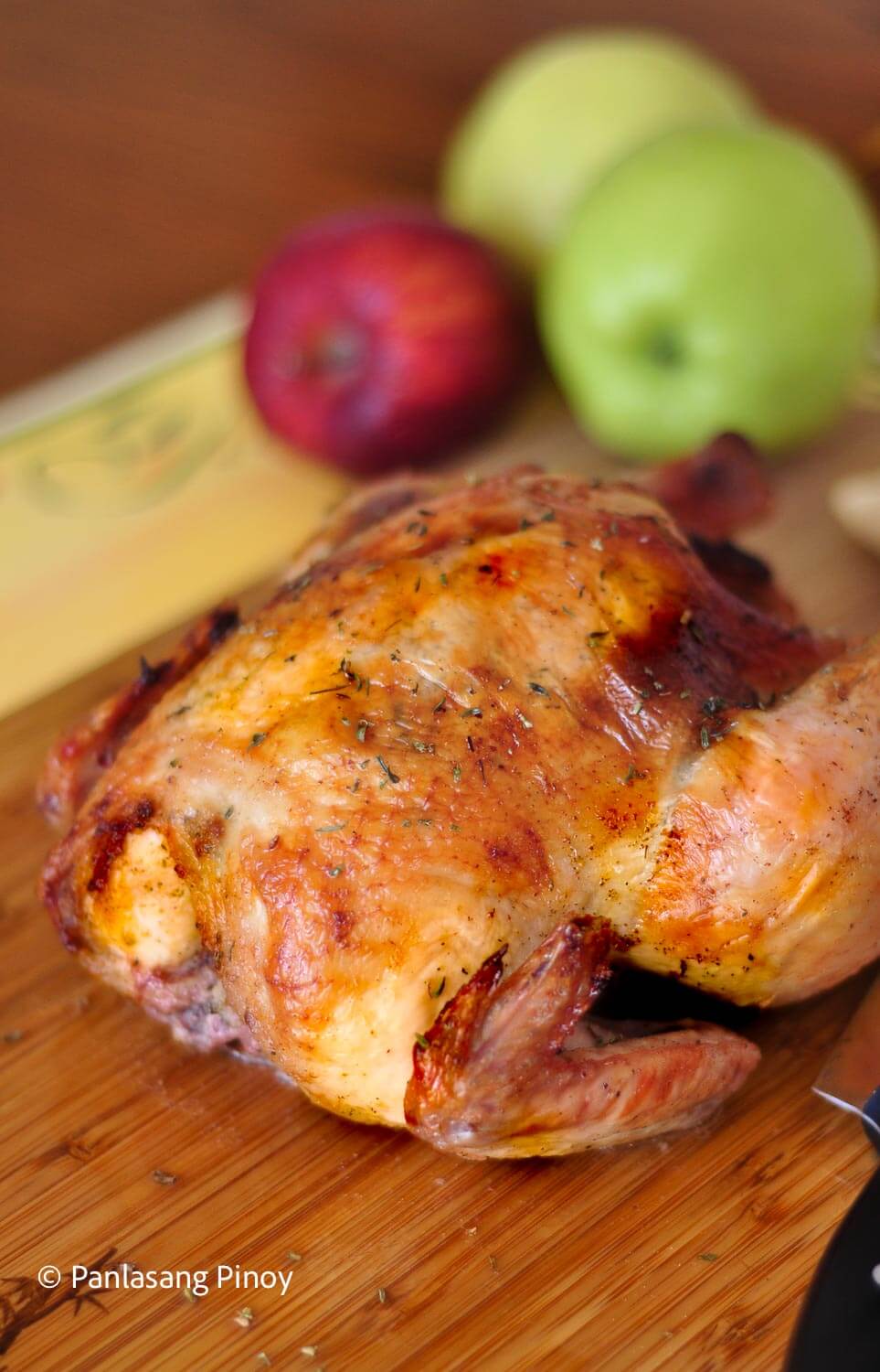 Baked chicken with apples on the side