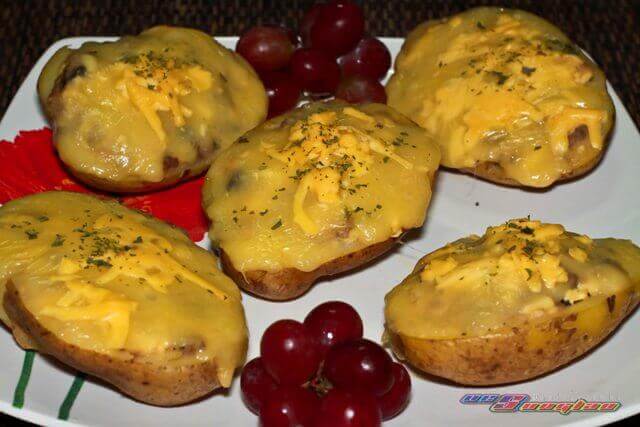 Baked-Stuffed-Potatoes