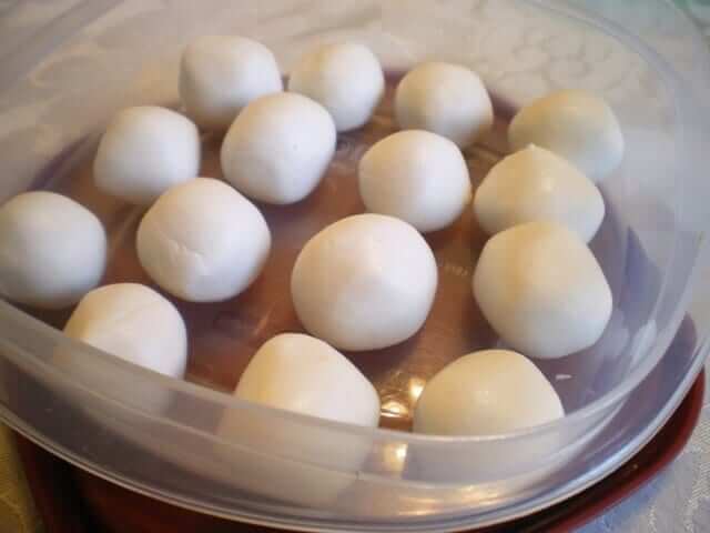 how to make bilo-bilo (glutinous rice balls)