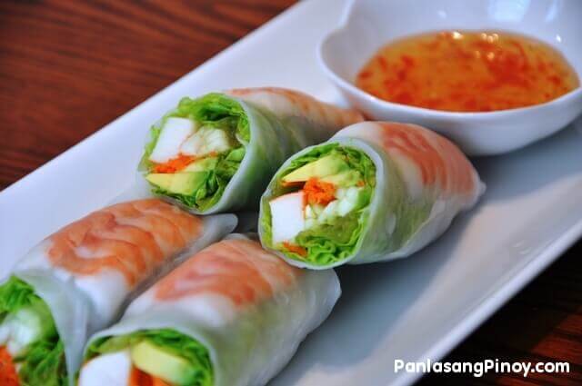 https://panlasangpinoy.com/wp-content/uploads/2011/10/sushi-spring-roll.jpg