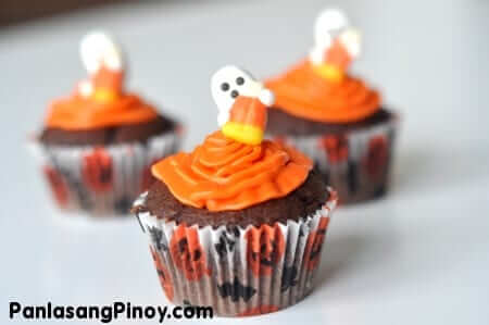 Ghostly Dark Chocolate Cupcake