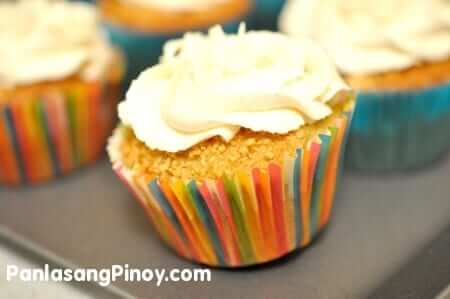 lemon cupcake with cream cheese frosting