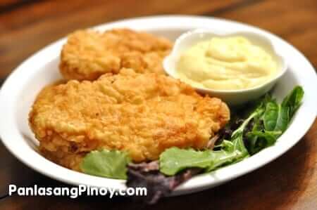 fried chicken breast with creamy lemon sauce dip