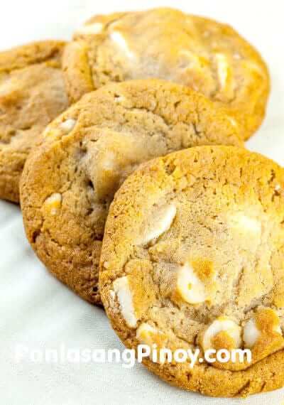 White Chococlate Chip Cookie