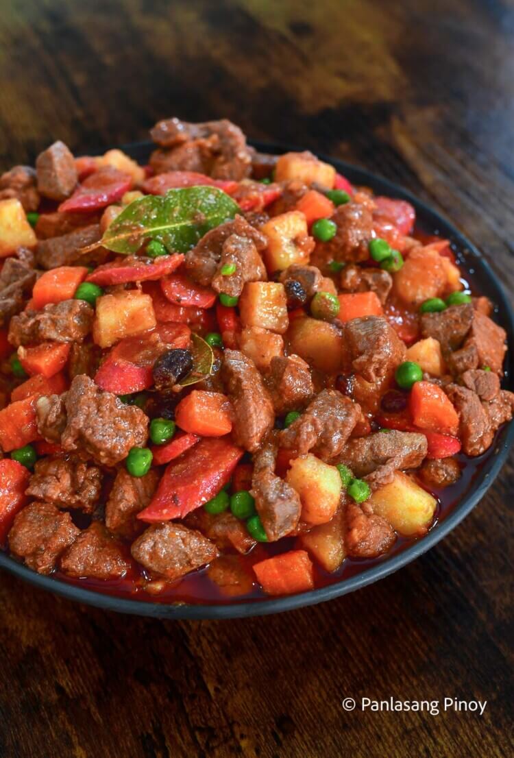Menudo with Raisins and Green Peas