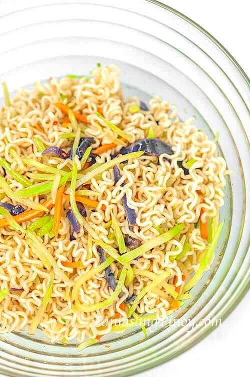 Instant pancit canton with vegetables