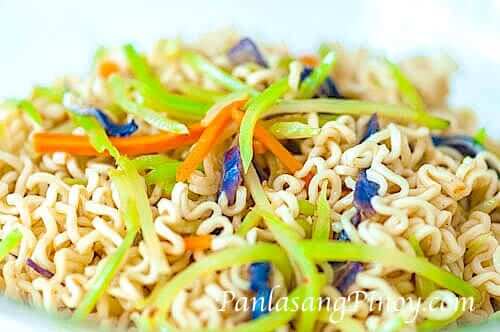 Instant pancit canton with broccoli and carrots