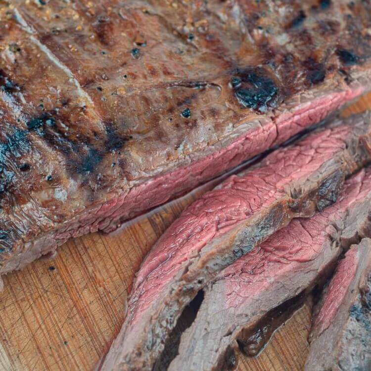 Grilled flank steak slices