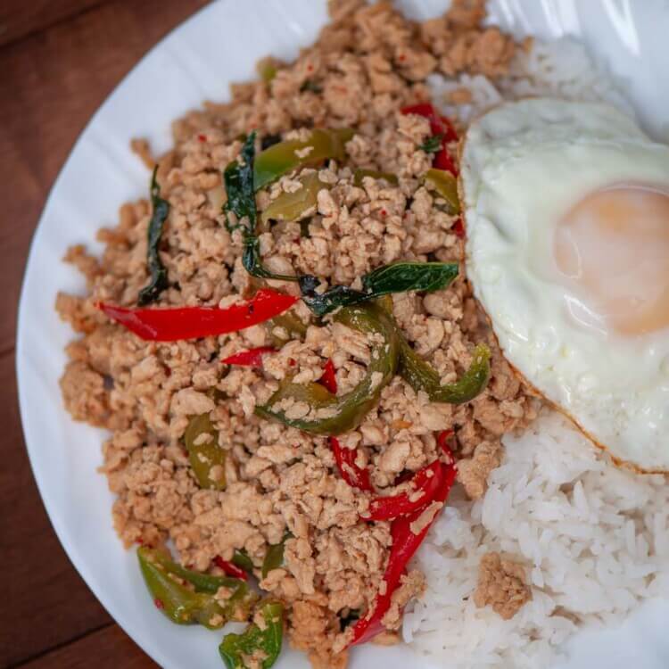 Ground pork with basil and bell pepper
