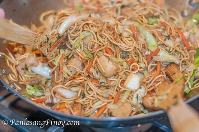 Squid Ball Pancit Canton Recipe Chow Mein Panlasang Pinoy