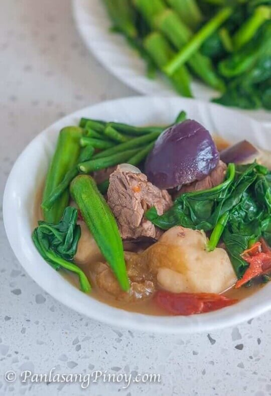 Beef Sinigang sa Kamias (Sinigang na Baka) - Panlasang Pinoy