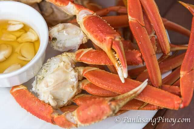 steamed snow crab legs with spiced vinegar