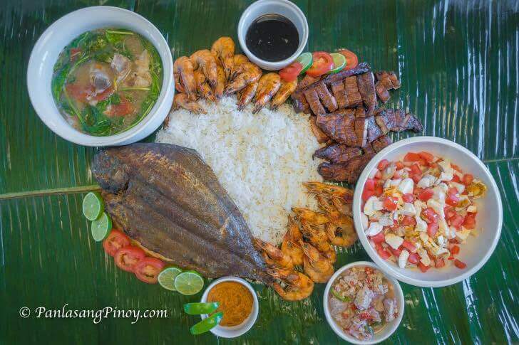 Filipino Boodle fight Meal