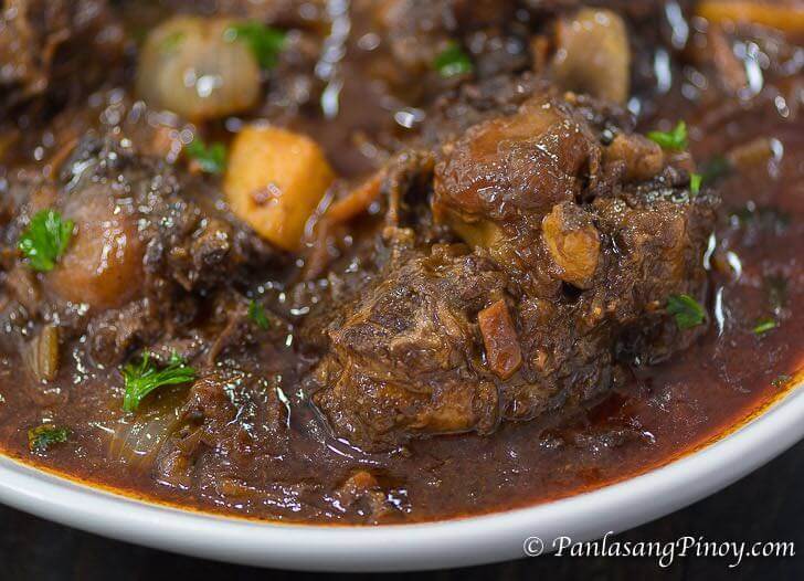 https://panlasangpinoy.com/wp-content/uploads/2017/11/Amazing-Oxtail-Stew.jpg