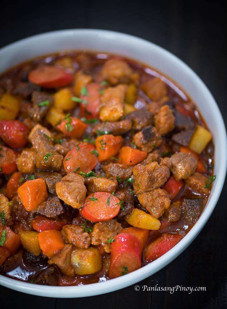 Filipino Pork Menudo Recipe - Panlasang Pinoy