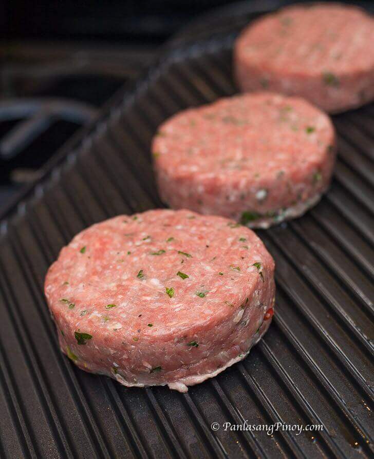 Grilled Stuffed Beef and Pork Burger with bell peppers and cheese