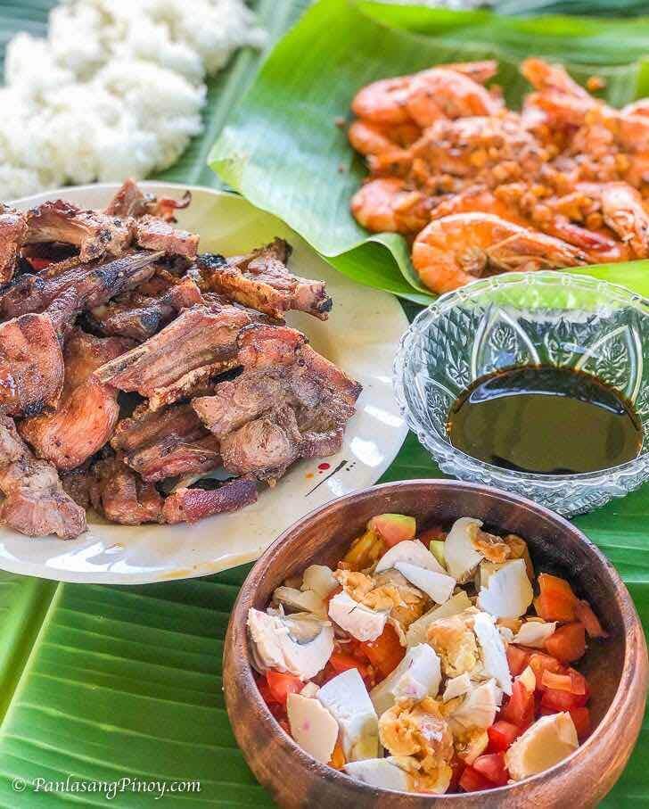 boodle lunch in Philippine farm banana leaf