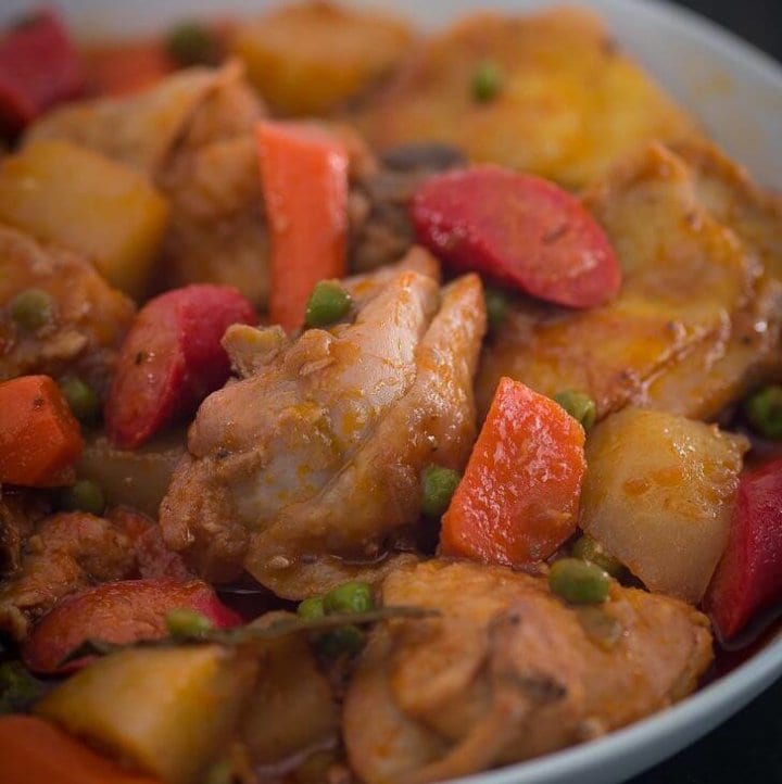 How to Cook Chicken Afritada
