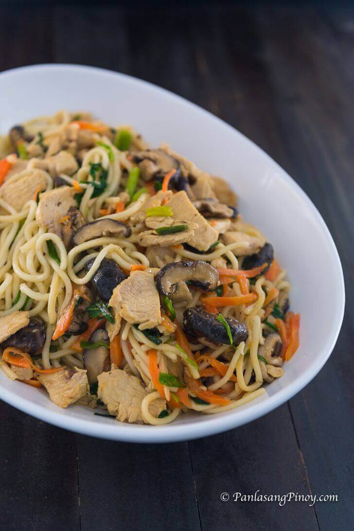 Longevity Noodles with Chicken and Mushroom