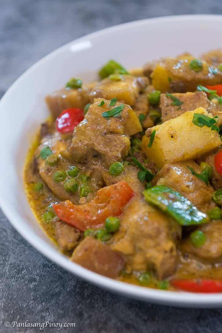 pinoy pork and chicken curry
