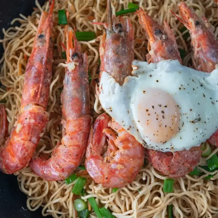 Garlic Butter Shrimp Pancit Canton Recipe