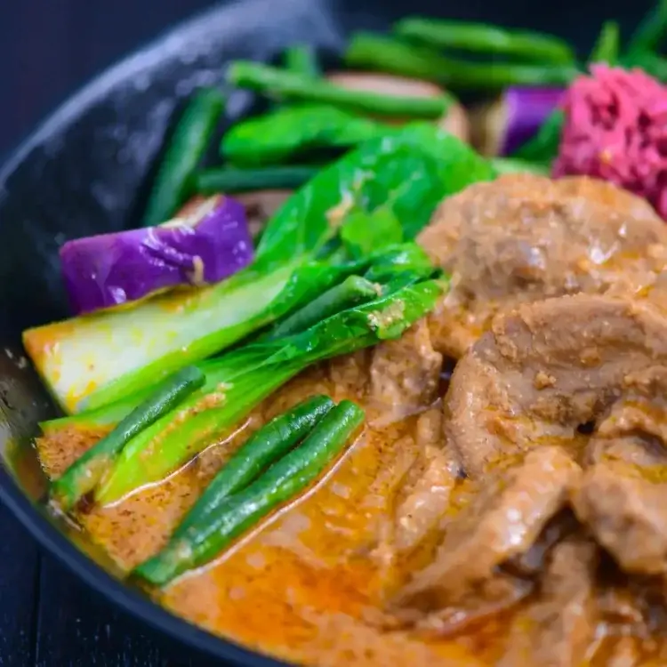 https://panlasangpinoy.com/wp-content/uploads/2022/04/kare-kare-Recipe-Using-Ox-tongue-3-jpg-750x750.webp