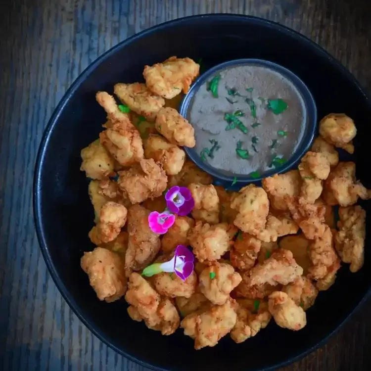 KFC Style Popcorn Chicken with Gravy