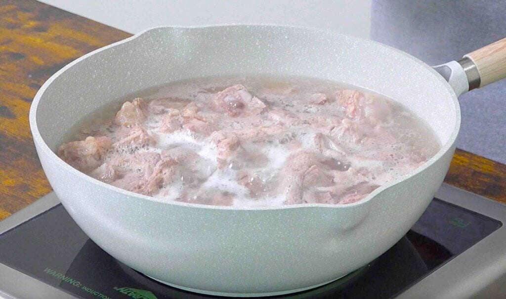boil the pork ribs