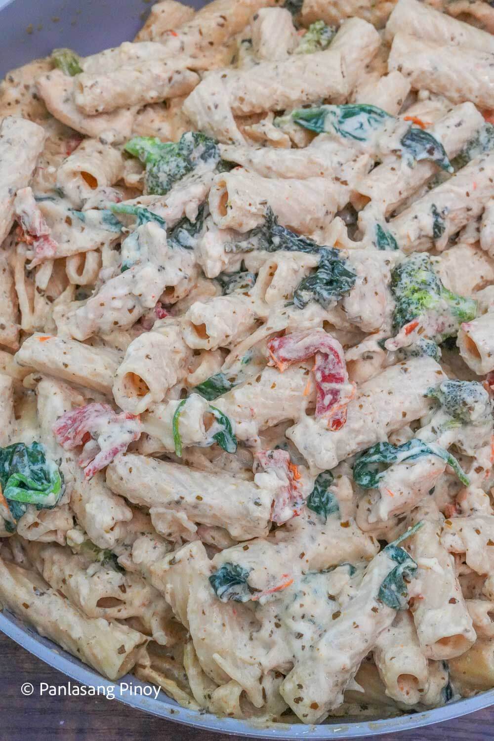 Creamy Chicken Pesto Pasta