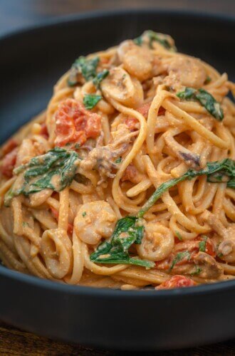 seafood aligue pasta