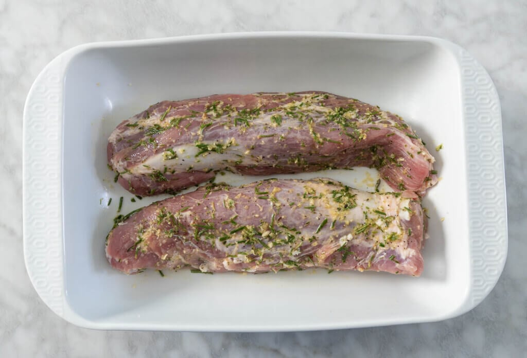 Step 3-2 Season the pork