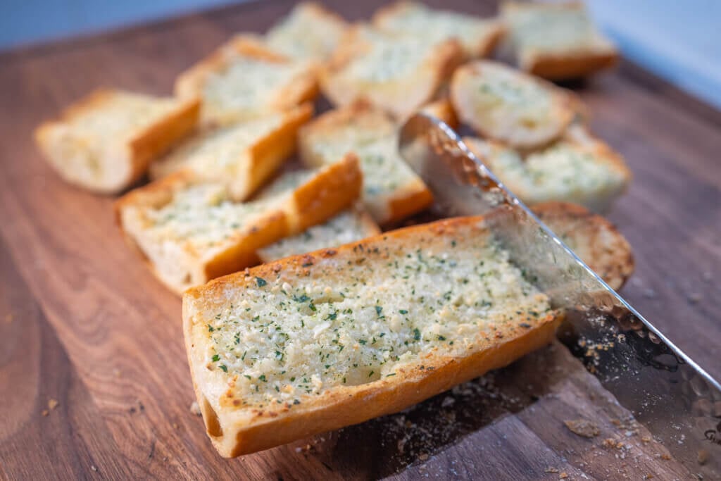 garlic bread recipe step 3-3