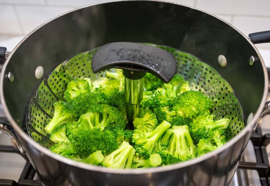 steamed broccoli step 2
