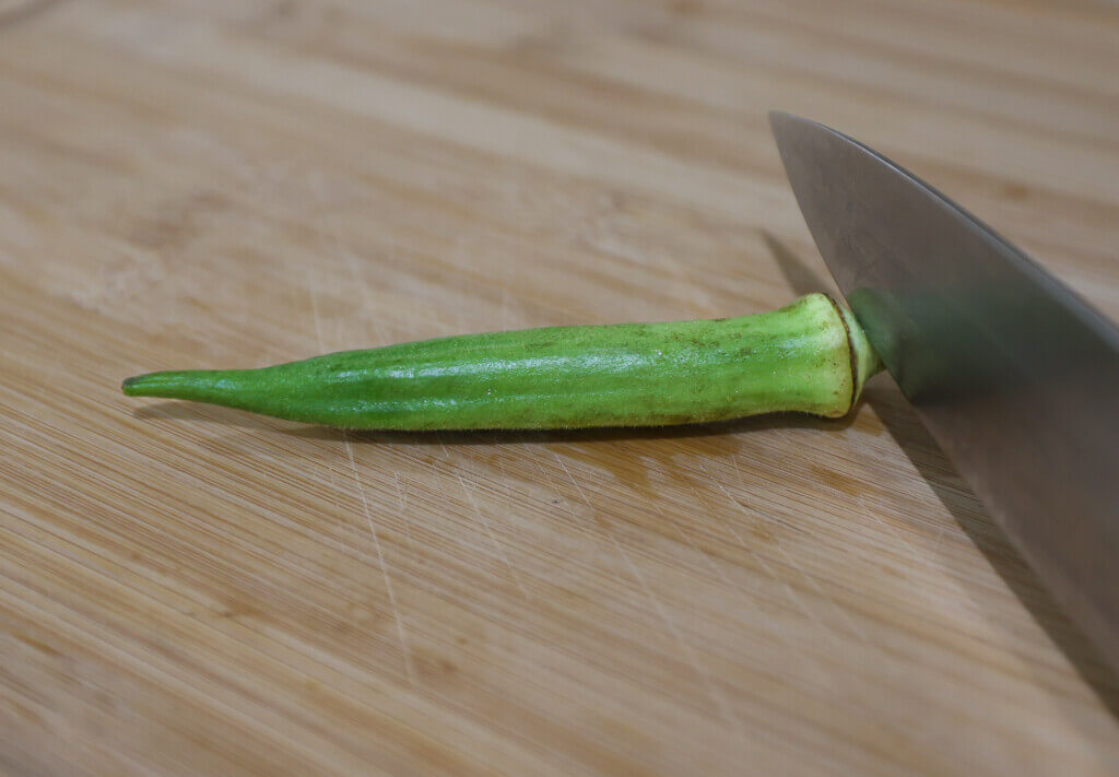 Trim the okra stem cap