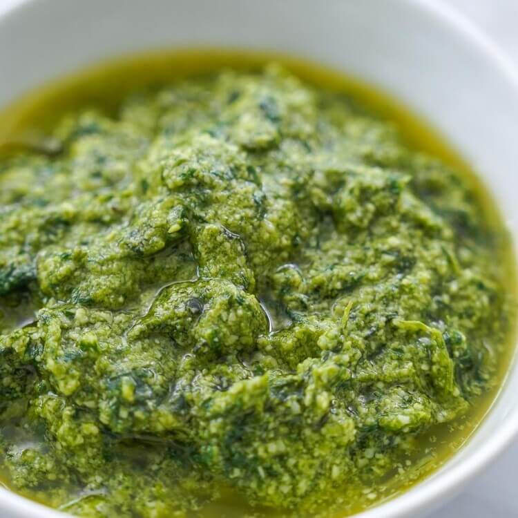 How to mnake basil pesto